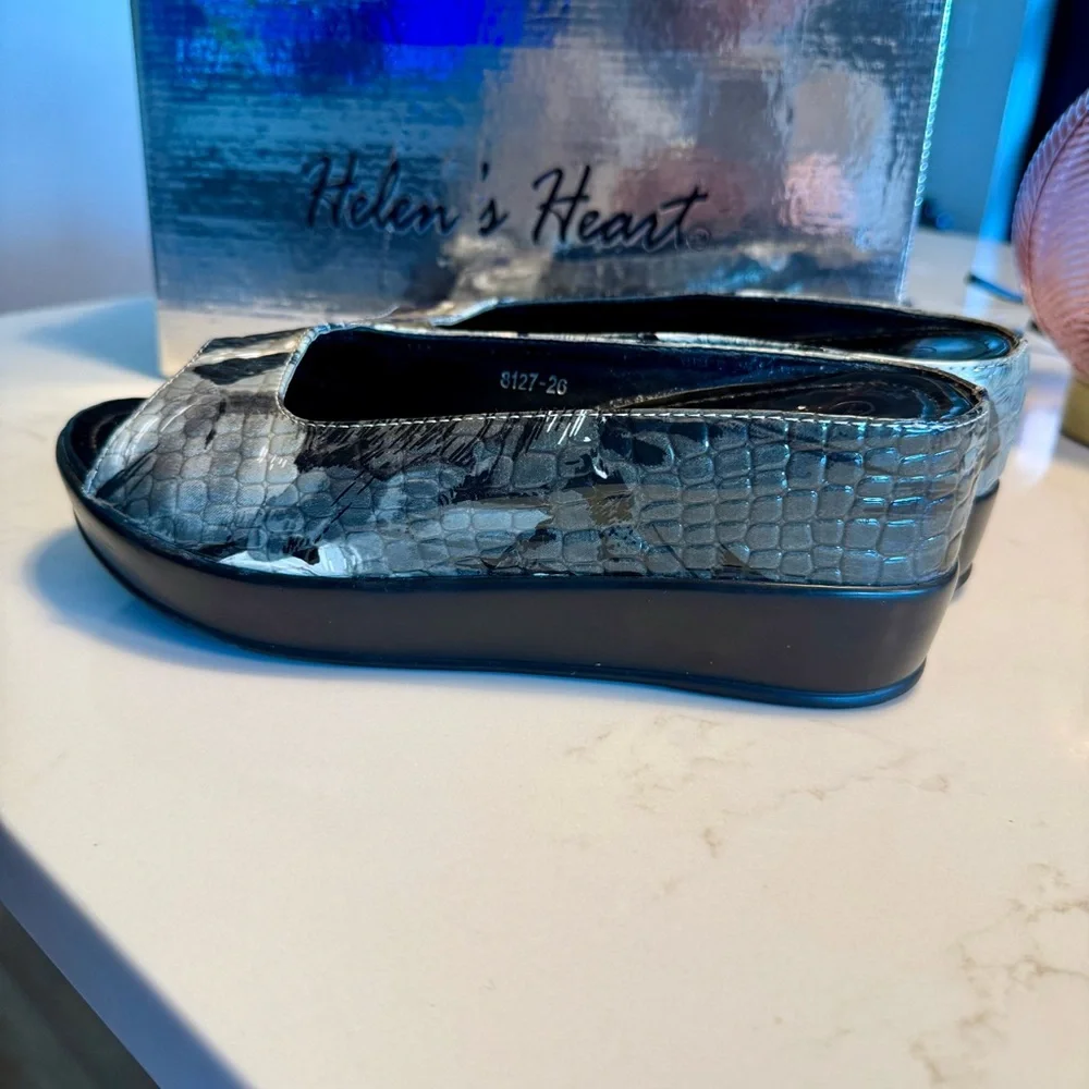 5 for $25!! Helen’s Heart Platform Wedges / Box Exceptional Condition
